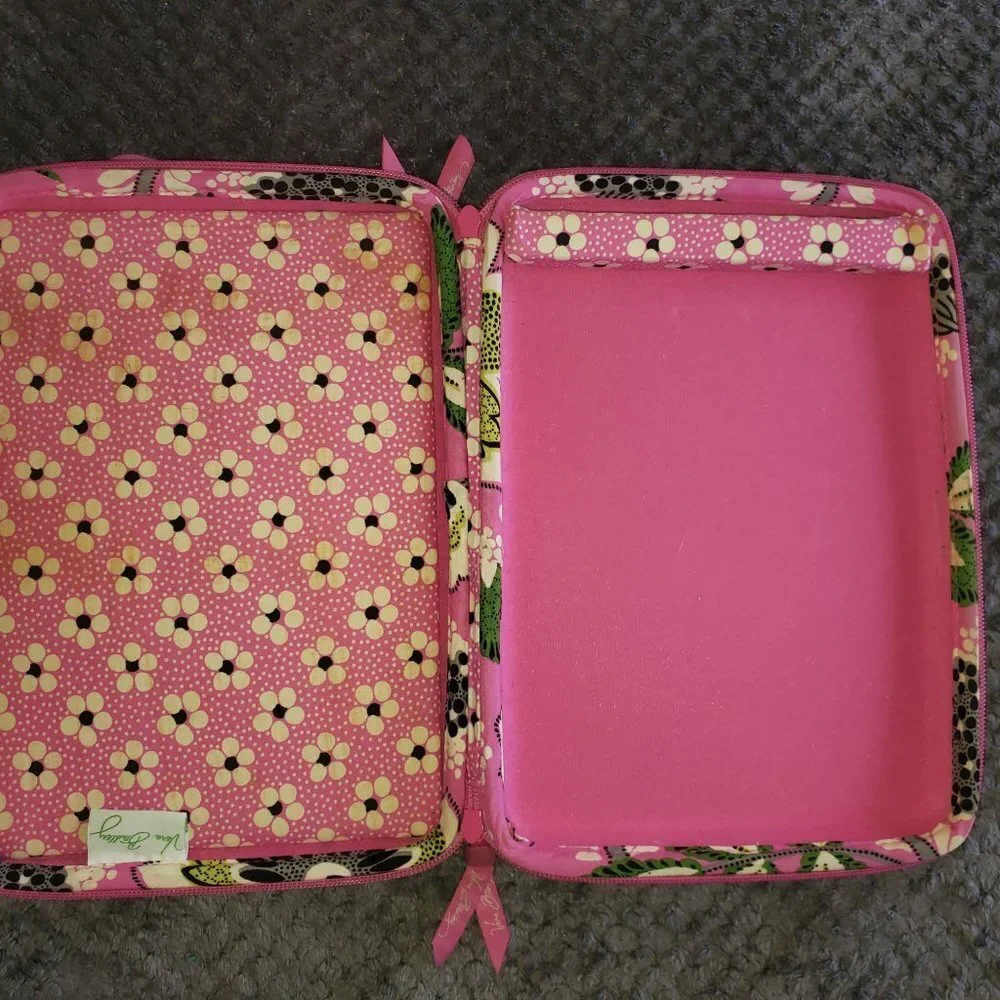 Vera Bradley Laptop Tablet Case- Priscilla Pink Pattern